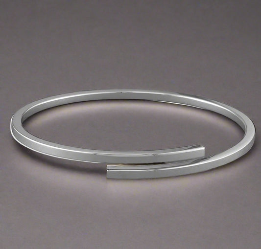 Sterling Silver Crossover Bangle