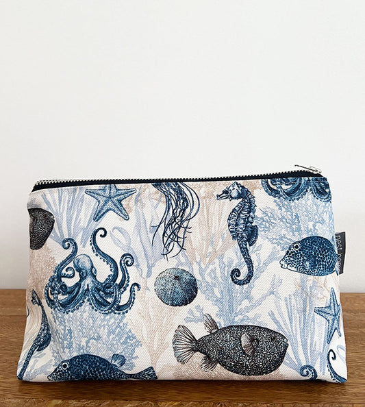 Odyssey Cosmetic & Wash Bag (amy@nest design)